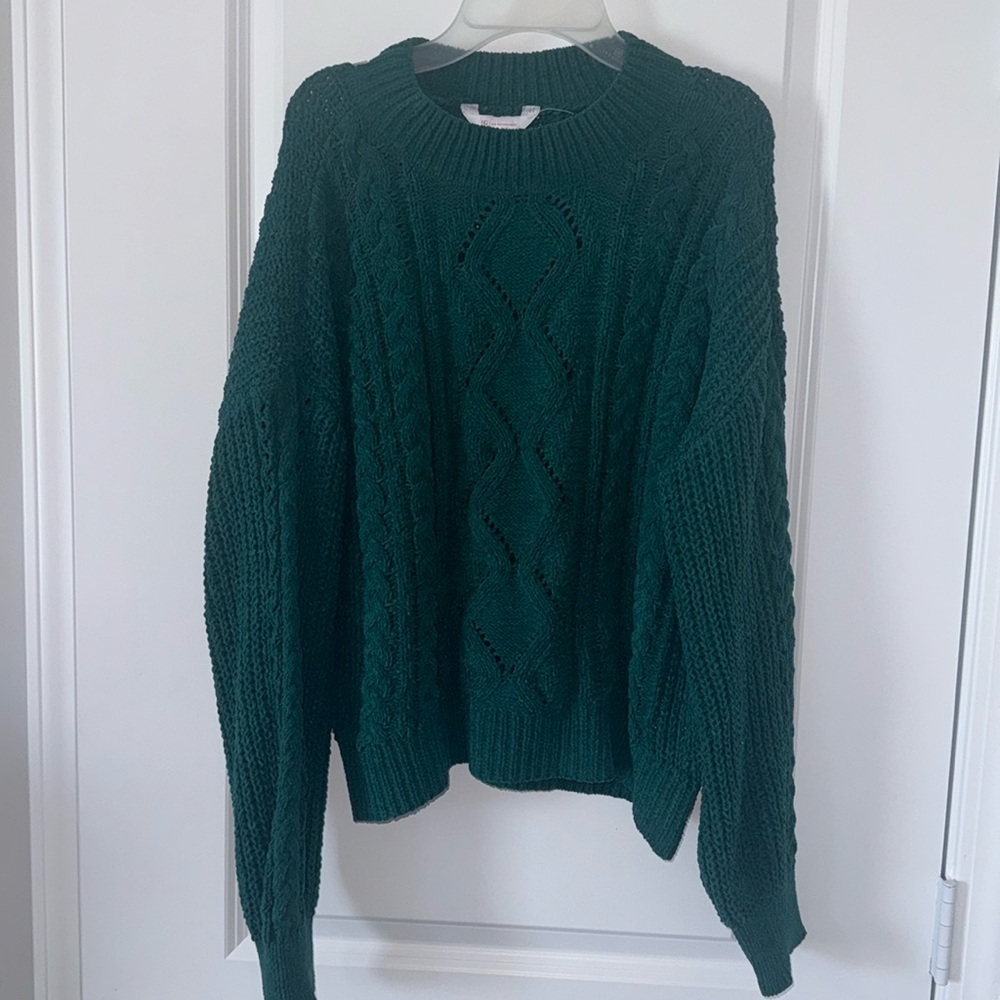 Women’s green sweater size large